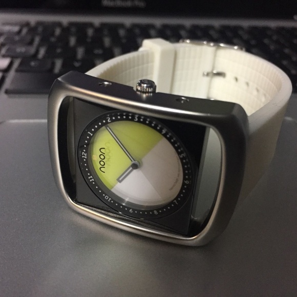 Noon Montre Design White Silicon Strap Ladies Watc - Picture 3 of 8